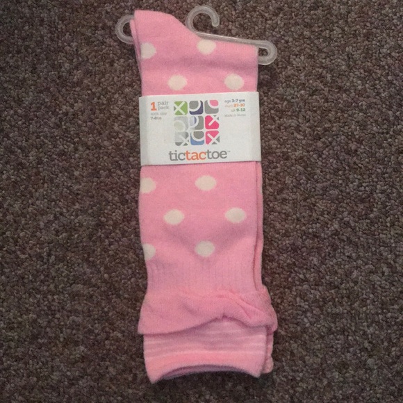 2/$7 🆕 Tictactoe Pink Polka Dot Ruffle Socks - Picture 2 of 5
